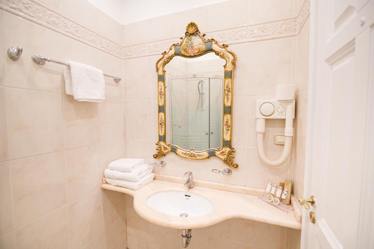 Palaiologos Luxury City Hotel Patras Extérieur photo