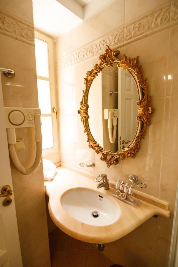Palaiologos Luxury City Hotel Patras Extérieur photo